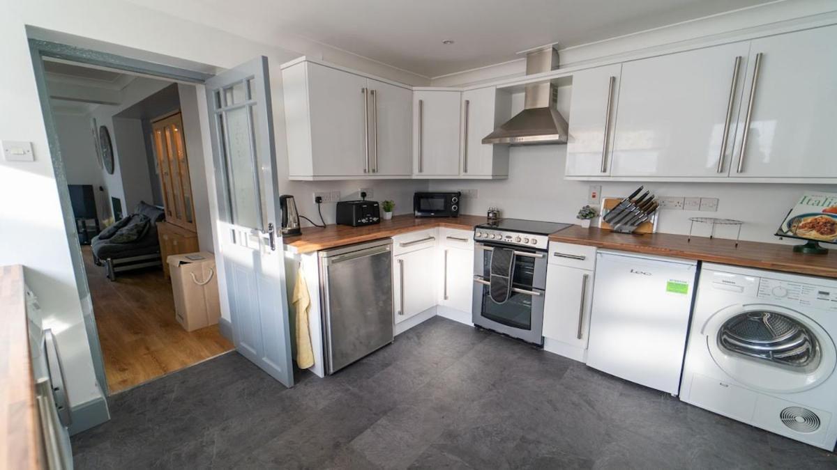 3 Bedroom By The *
